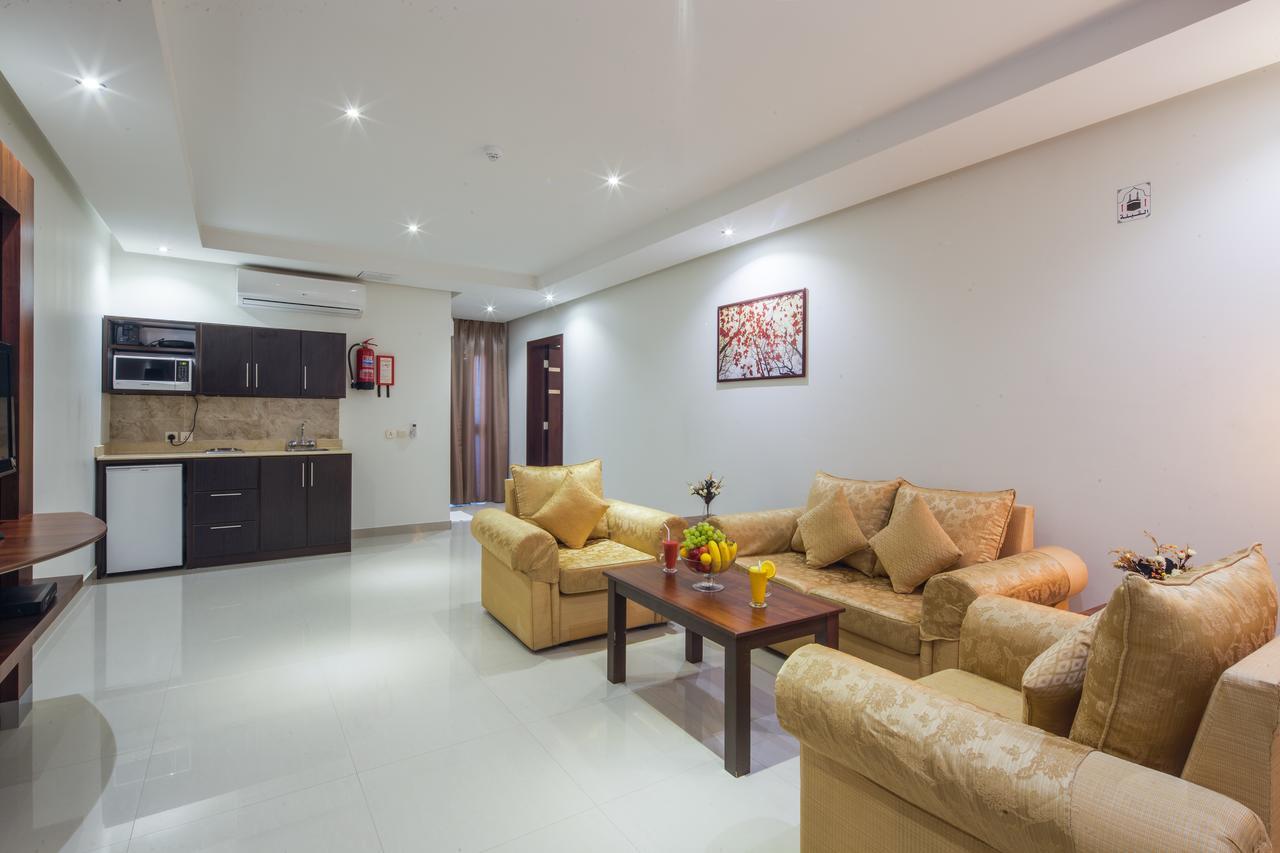 ריאד Burj Alhayah Hotel Suites Alfalah מראה חיצוני תמונה